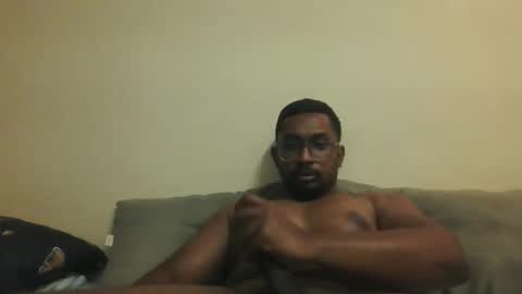 Snapshot of chennaibull1011 chatting on 18, 5, 2026 chennaibull1011 online show from 18, 5, 2026