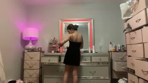 Snapshot of cherliecarmen chatting on 13, 12, 2025 cherliecarmen online show from 13, 12, 2025