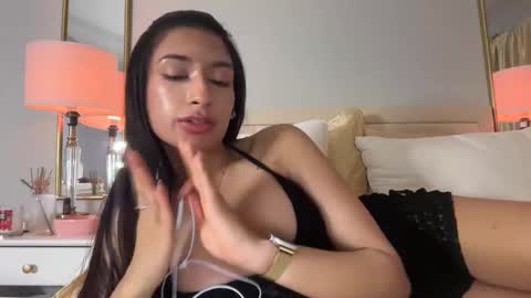 Snapshot of cherliecarmen chatting on 4, 2, 2026 cherliecarmen online show from 4, 2, 2026