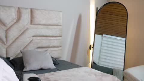 Snapshot of cherry_bunnyx chatting on 4, 6, 2026 cherry_bunnyx online show from 4, 6, 2026