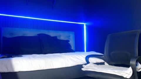 cherry_darck online show from 23, 4, 2026