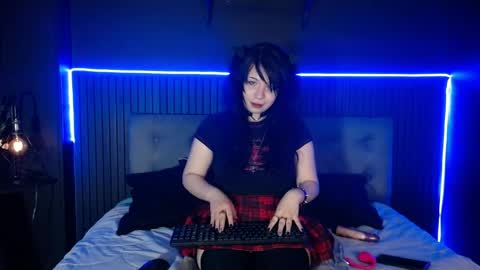cherry_darck online show from 24, 4, 2026