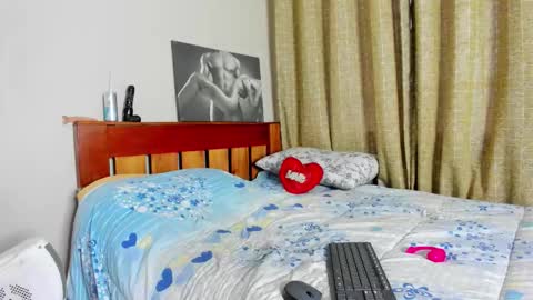 cherry_falls online show from 27, 11, 2025