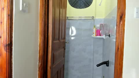 cherry_falls online show from 27, 4, 2026