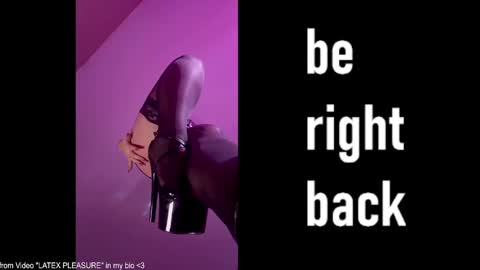 Vanessa Ray  STREAMING TIME everyday of the week  -  German time. except Saturday online show from 14, 1, 2025