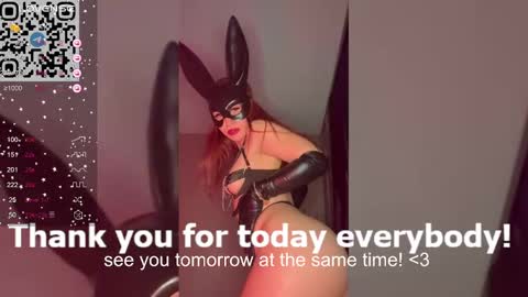 Vanessa Ray  STREAMING TIME everyday of the week  -  German time. except Saturday online show from 12, 2, 2025