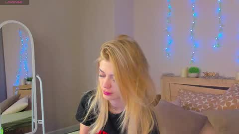 Snapshot of cherry_pr1ce chatting on 17, 5, 2026 cherry_pr1ce online show from 17, 5, 2026