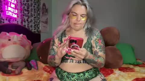 CherryBombBomb online show from 22, 6, 2026