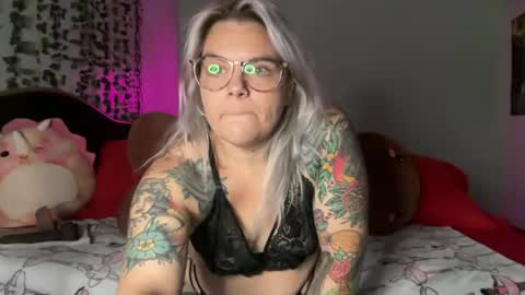 CherryBombBomb online show from 24, 7, 2026