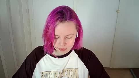 cherrybaby_0 online show from 28, 2, 2026