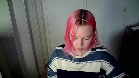 cherrybaby_0 online show from 21, 4, 2026