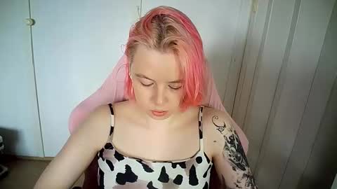 cherrybaby_0 online show from 9, 6, 2026
