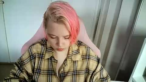 cherrybaby_0 online show from 15, 6, 2026