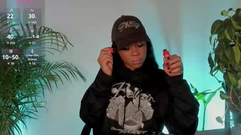 Snapshot of cherrybr_ chatting on 18, 12, 2025 Cherry Lady online show from 18, 12, 2025