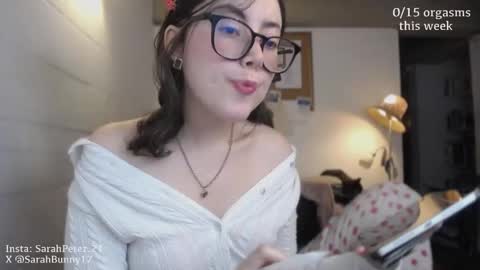 Sarah Prez online show from 9, 9, 2025