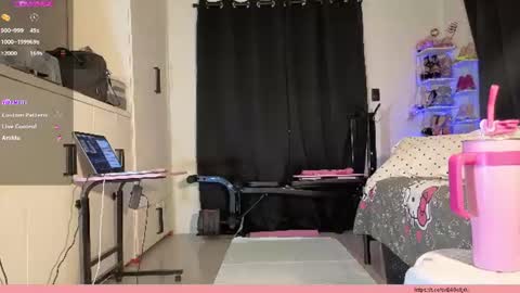 Snapshot of cherrycreme chatting on 12, 6, 2026 Cherry online show from 12, 6, 2026