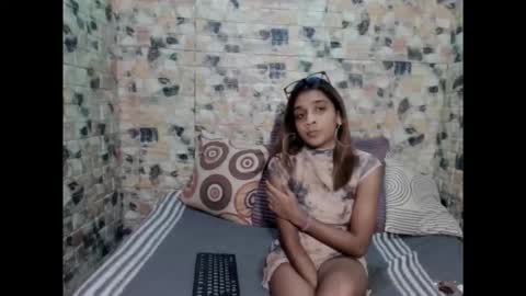 leah is the name online show from 25, 4, 2026