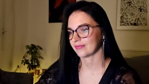 Kira online show from 6, 6, 2026