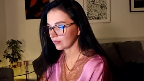 Kira online show from 8, 6, 2026