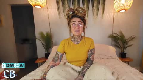 Chevi Blue online show from 22, 1, 2025