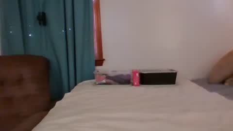 Jade and Thomas online show from 28, 11, 2025