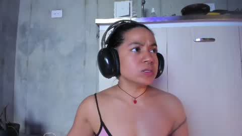Chiara fustox online show from 25, 6, 2026