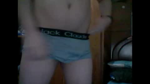 chicocaliente9301 online show from 7, 2, 2025