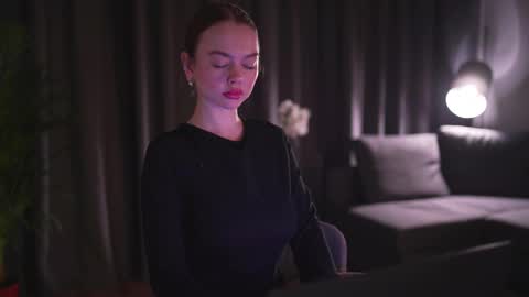 chillwithstacy online show from 27, 2, 2025