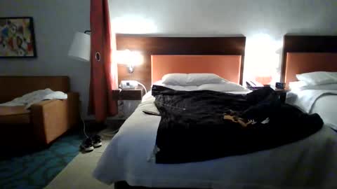 Snapshot of chippy70 chatting on 27, 10, 2025 chippy70 online show from 27, 10, 2025