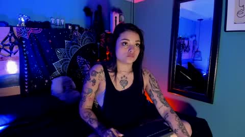 Chloeallennn  online show from 25, 4, 2026