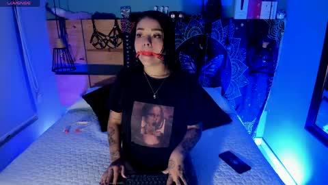 Chloeallennn  online show from 28, 4, 2026