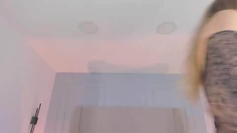 Chloe online show from 22, 5, 2026