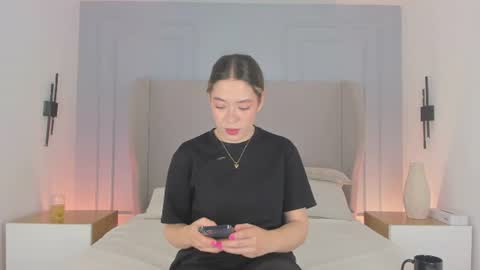Chloe online show from 12, 6, 2026