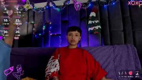 Isabella curly hair - Anastasia short hair  online show from 4, 12, 2024