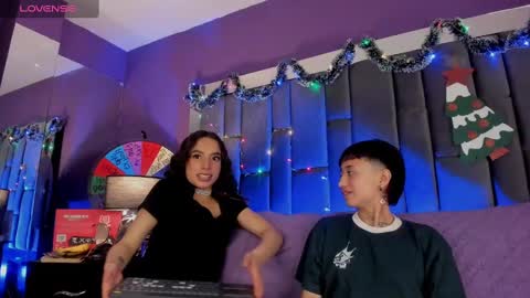 Isabella curly hair - Anastasia short hair  online show from 6, 12, 2024