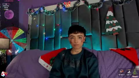 Isabella curly hair - Anastasia short hair  online show from 9, 12, 2024