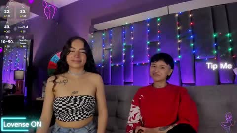 Isabella curly hair - Anastasia short hair  online show from 3, 1, 2025
