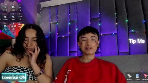 Isabella curly hair - Anastasia short hair  online show from 3, 1, 2025