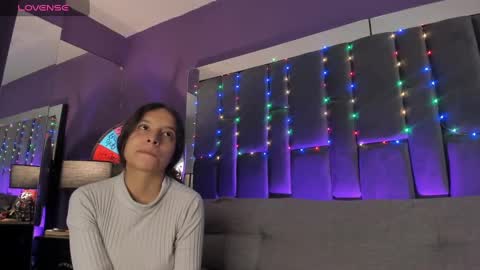 Isabella curly hair - Anastasia short hair  online show from 11, 1, 2025