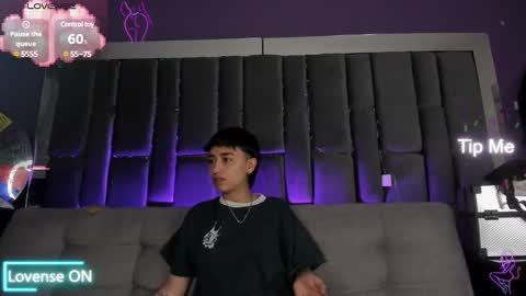 Isabella curly hair - Anastasia short hair  online show from 13, 1, 2025