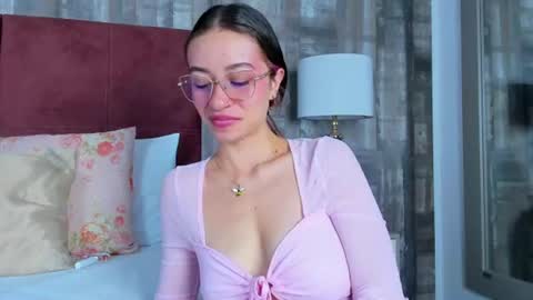 chloe_key online show from 30, 7, 2026