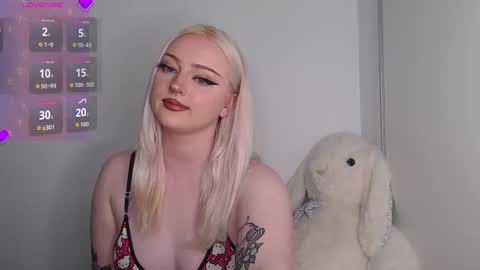 Chloe Levine online show from 20, 9, 2025