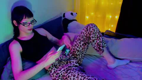 Snapshot of chloe_lorelai chatting on 20, 1, 2025 Chloe-Lorelei online show from 20, 1, 2025