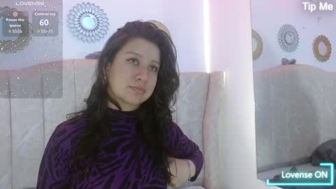 Chloe online show from 1, 12, 2025