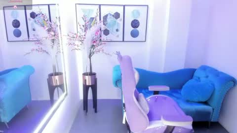 Chloe  online show from 17, 7, 2026