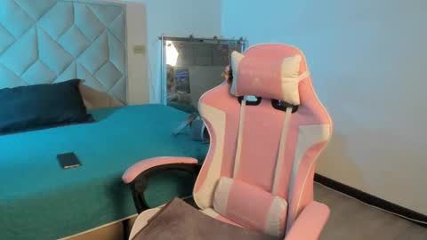 Chloe online show from 13, 2, 2026