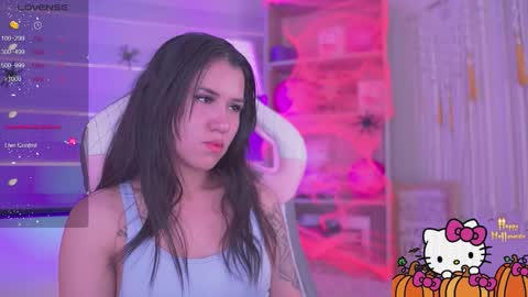 Snapshot of chloe_moons_ chatting on 24, 10, 2025 CLOE online show from 24, 10, 2025