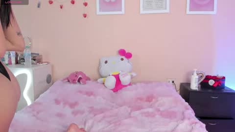 Chloe  online show from 28, 4, 2026