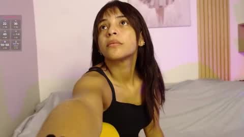 chloe_peach_ online show from 10, 4, 2026