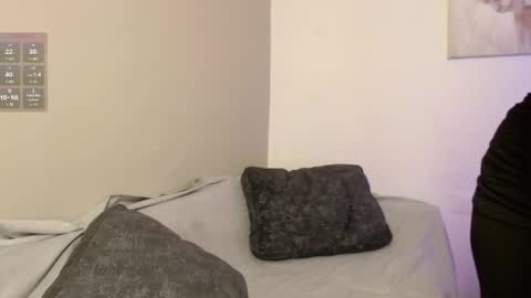 chloe_peach_ online show from 18, 4, 2026